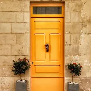 valletta-central-suites.qawrahotelsmalta.org/